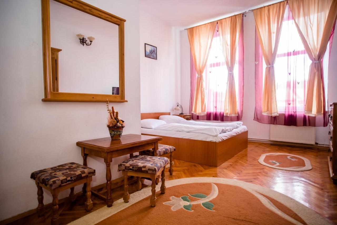 Hotel Marion Dumbraveni  المظهر الخارجي الصورة