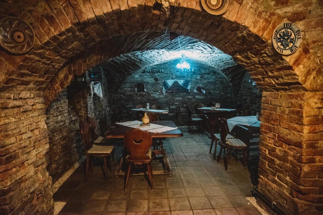Hotel Marion Dumbraveni  المظهر الخارجي الصورة