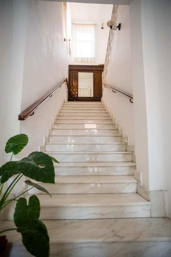 Hotel Marion Dumbraveni  المظهر الخارجي الصورة