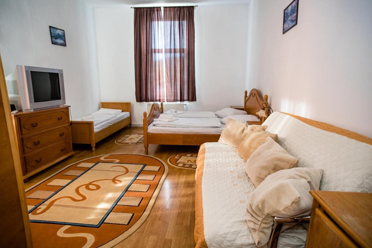 Hotel Marion Dumbraveni  المظهر الخارجي الصورة