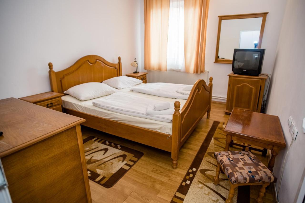 Hotel Marion Dumbraveni  المظهر الخارجي الصورة