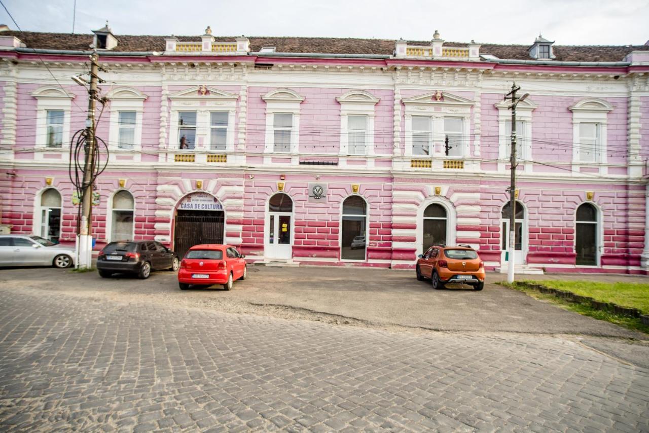 Hotel Marion Dumbraveni  المظهر الخارجي الصورة