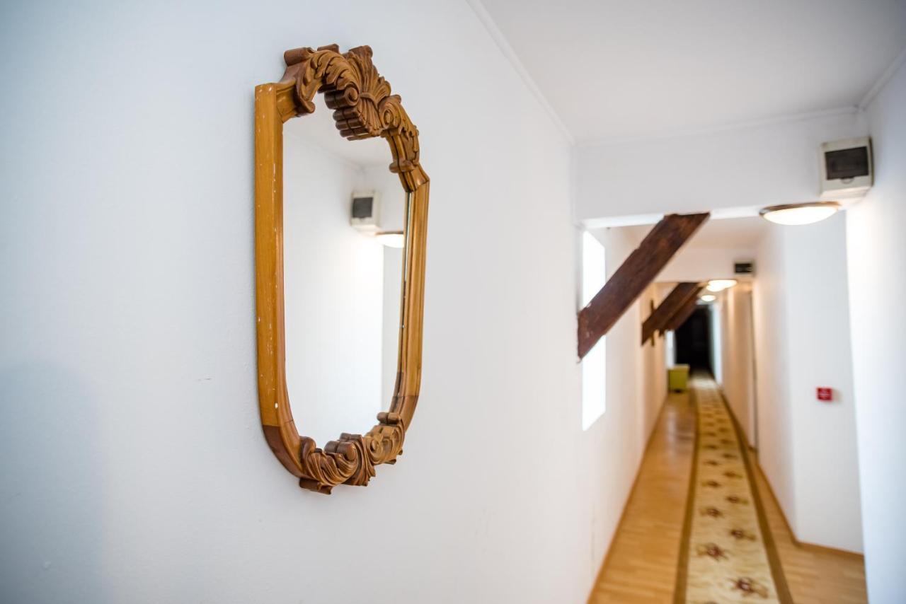 Hotel Marion Dumbraveni  المظهر الخارجي الصورة
